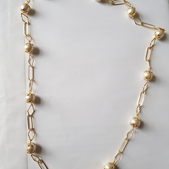 Jewelleries - Picture 12 of 14